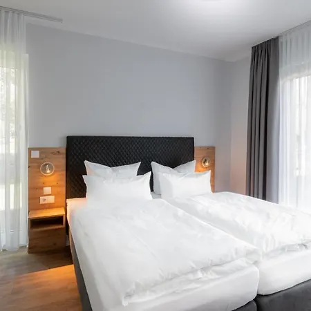 Sporthotel Neuruppin - Apartmenthaus Mit Ferienwohnungen Exterior photo