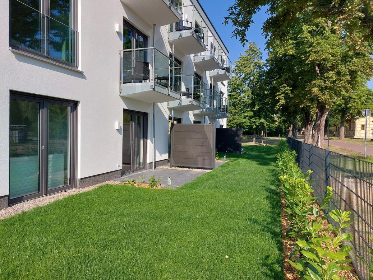 - Apartmenthaus Mit Apartment